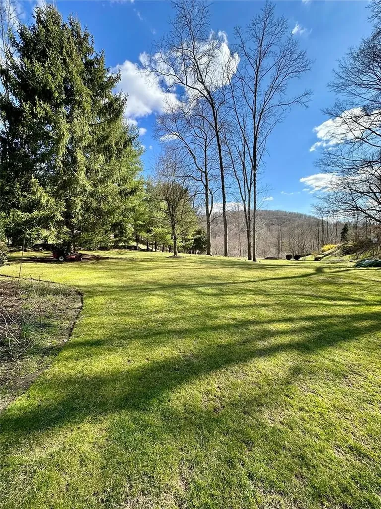 10 Tall Pines Lane Mount Kisco NY 10549