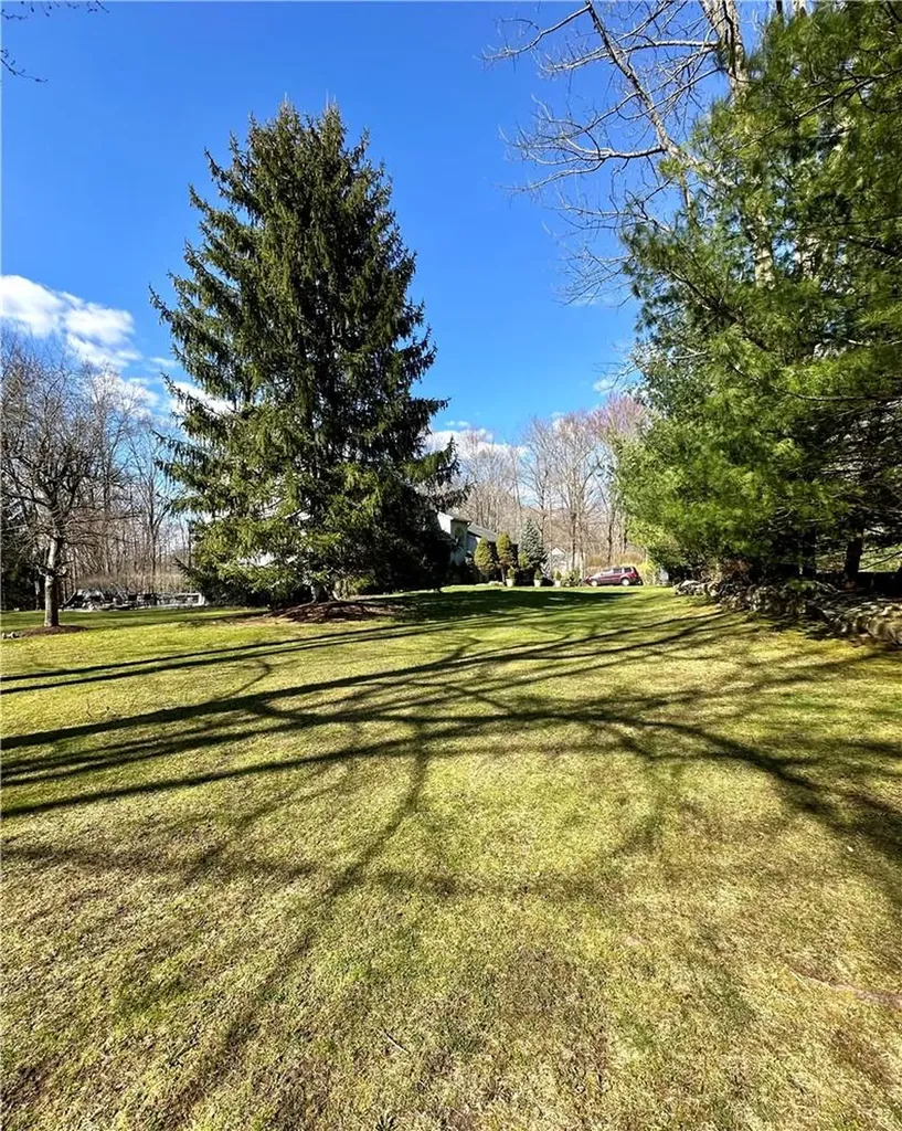 10 Tall Pines Lane Mount Kisco NY 10549