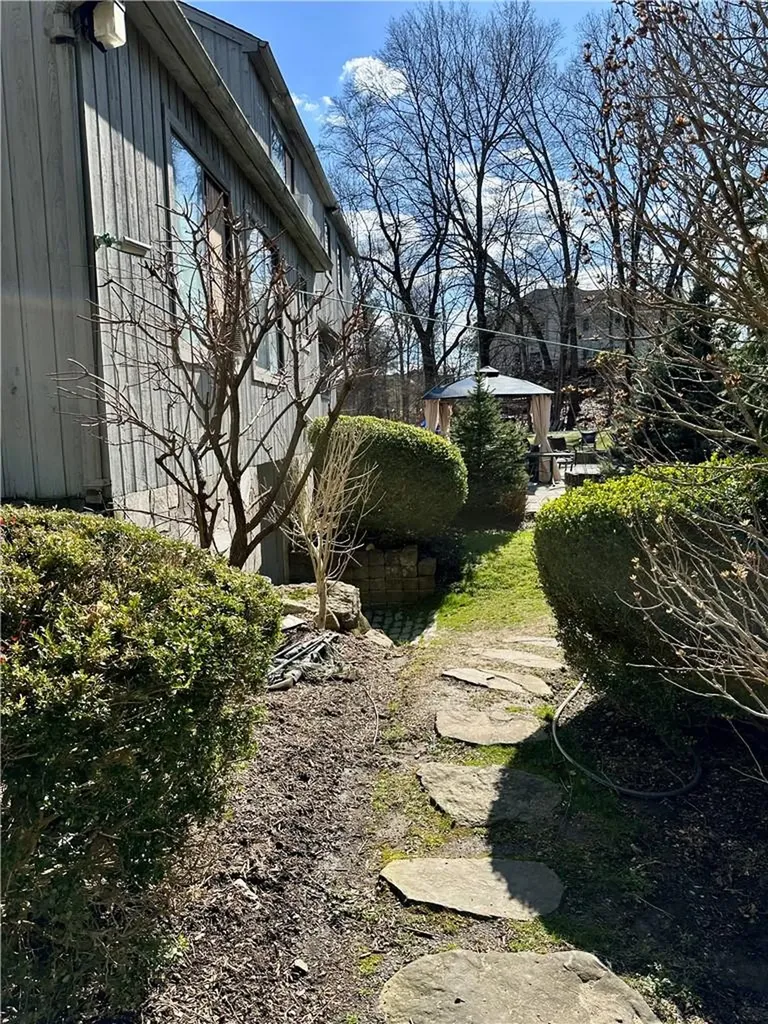 10 Tall Pines Lane Mount Kisco NY 10549