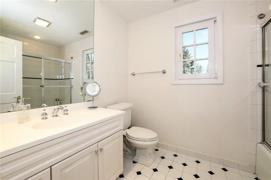 21 Taylor Road Mount Kisco NY 10549