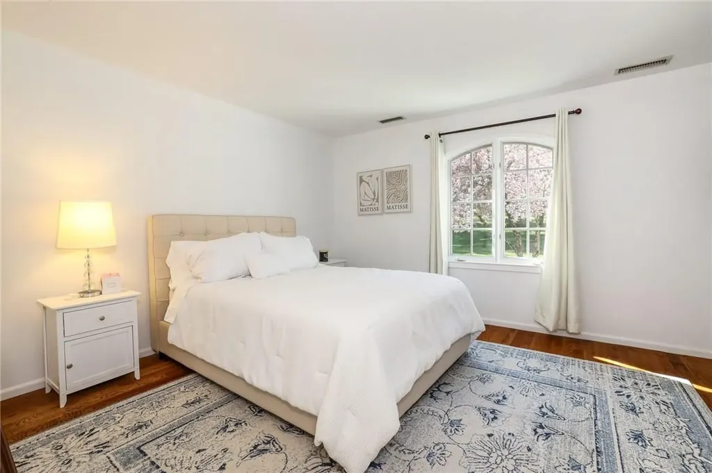 21 Taylor Road Mount Kisco NY 10549