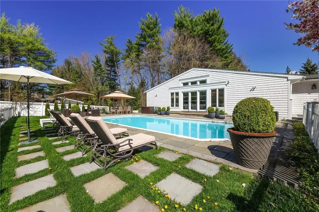 21 Taylor Road Mount Kisco NY 10549