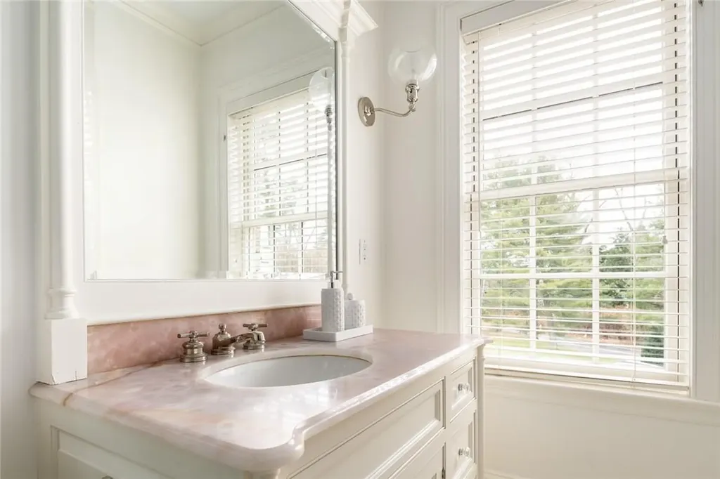 160 Forest Avenue Rye NY 10580