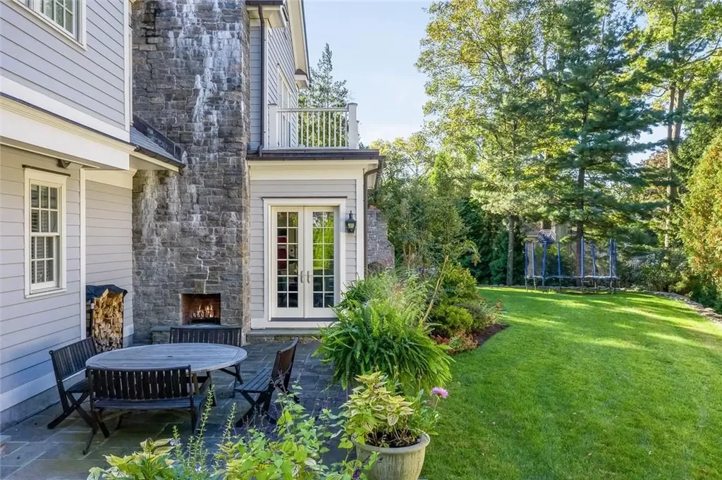 160 Forest Avenue Rye NY 10580