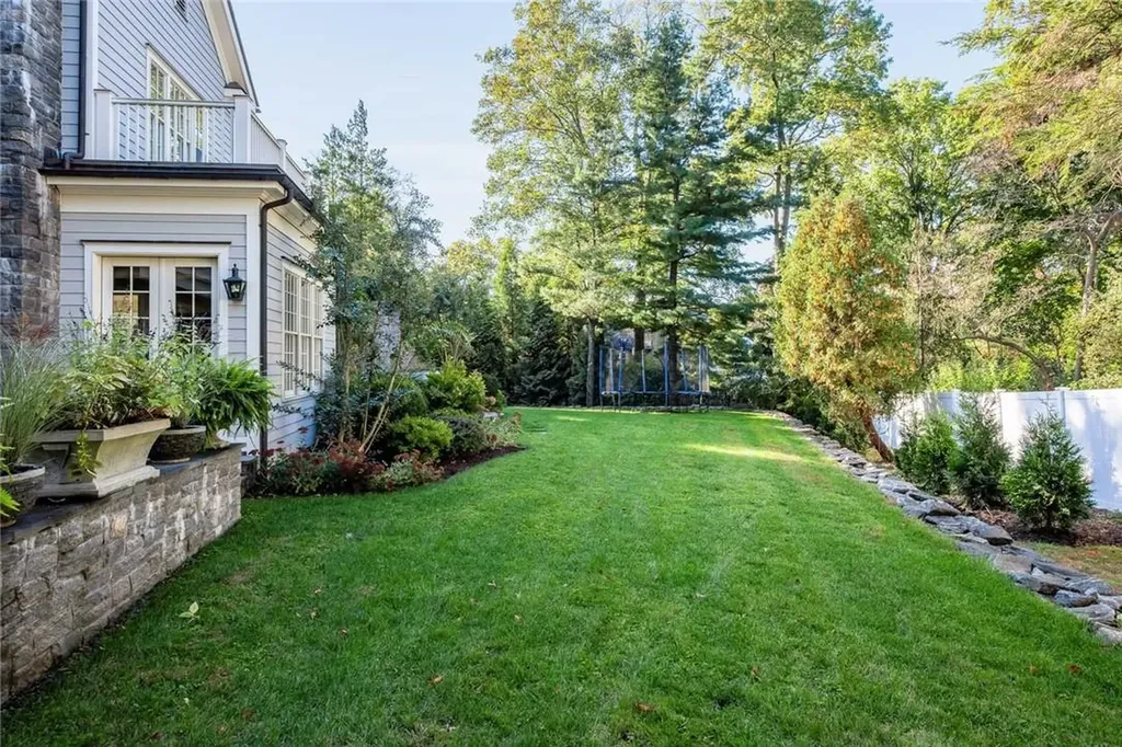 160 Forest Avenue Rye NY 10580