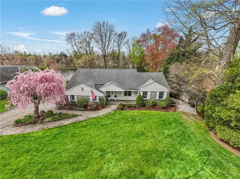 38 Lakeshore Drive Eastchester NY 10709