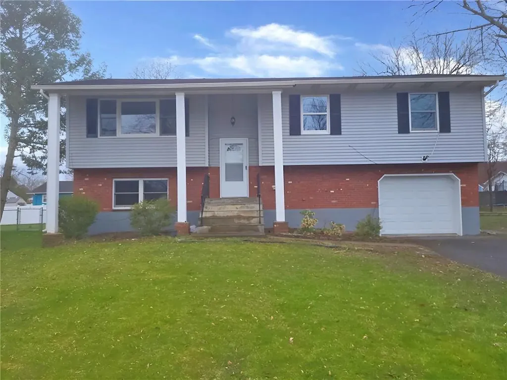 8 Brewster Drive Middletown NY 10940