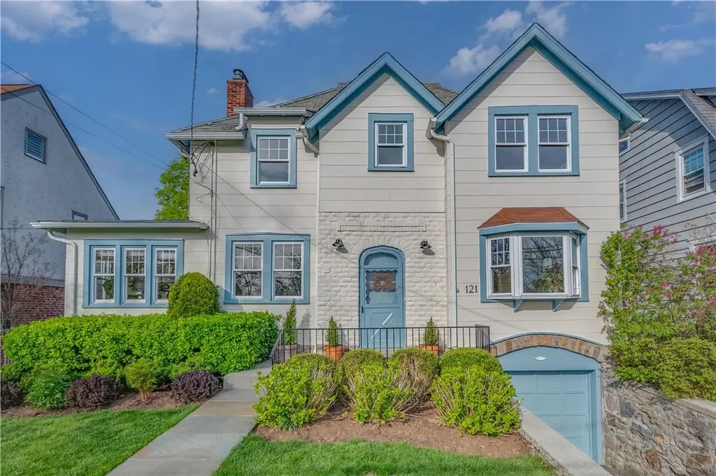 121 Carroll Avenue Mamaroneck NY 10543
