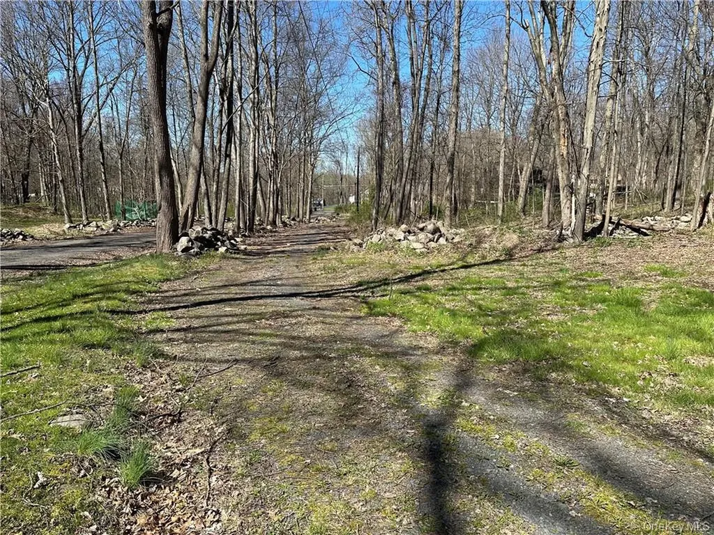 Cronk Road Wallkill NY 12589