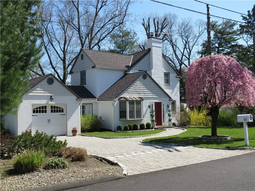 10 Dartmouth Terrace White Plains NY 10607