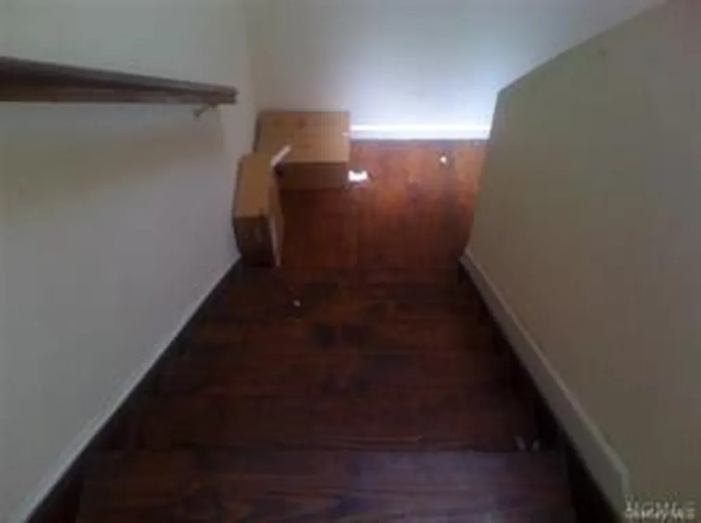 781 E 211 Street Bronx NY 10467