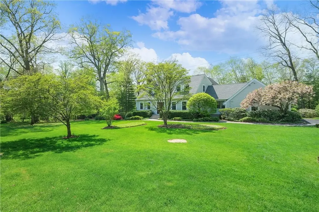 7 High Point Lane Scarsdale NY 10583