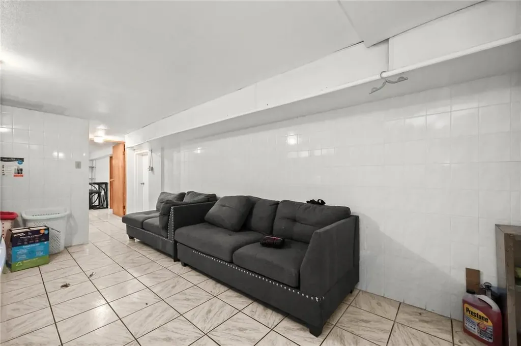 1634 Hering Avenue Bronx NY 10461
