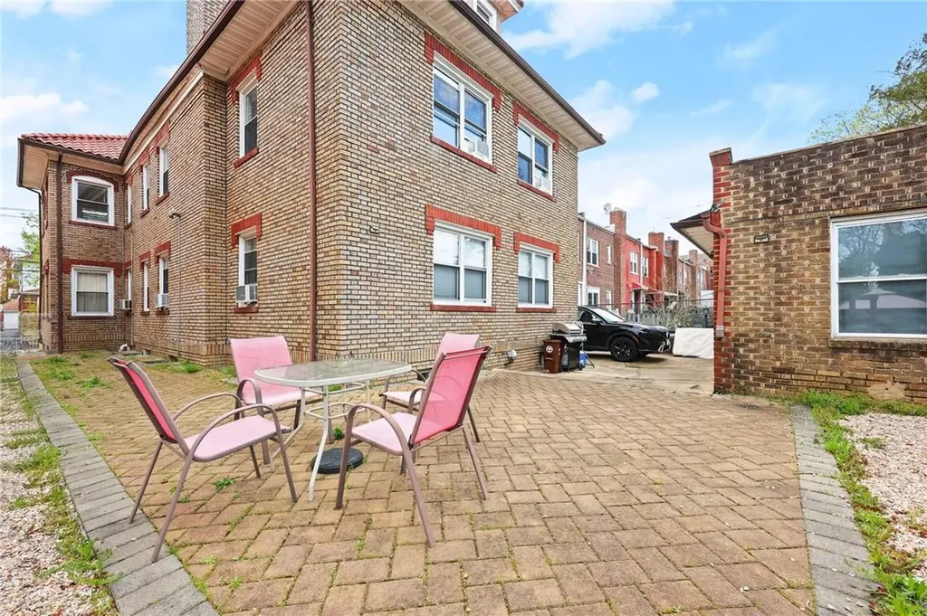 1634 Hering Avenue Bronx NY 10461