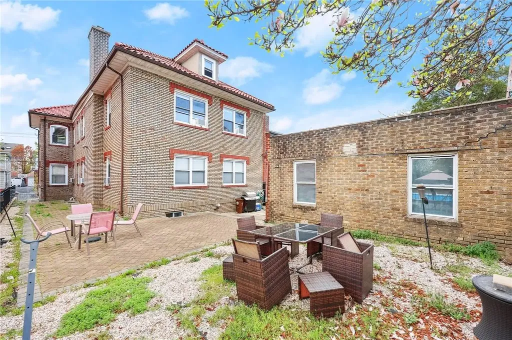 1634 Hering Avenue Bronx NY 10461