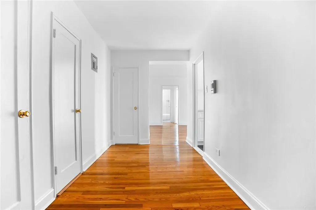 5640 Netherland Avenue Bronx NY 10471