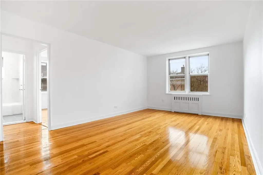 5640 Netherland Avenue Bronx NY 10471