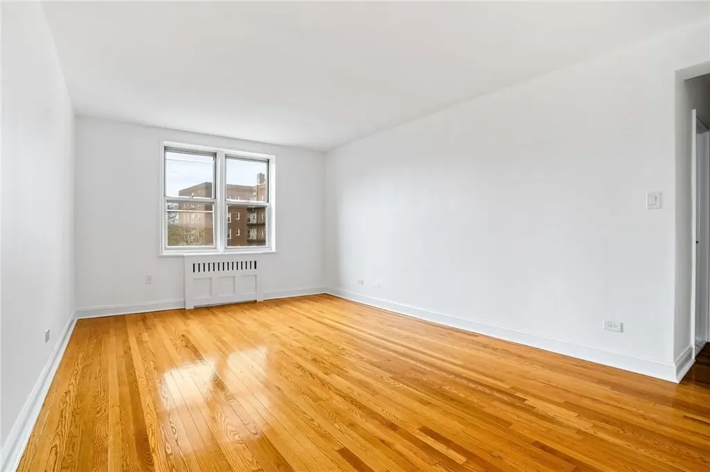 5640 Netherland Avenue Bronx NY 10471