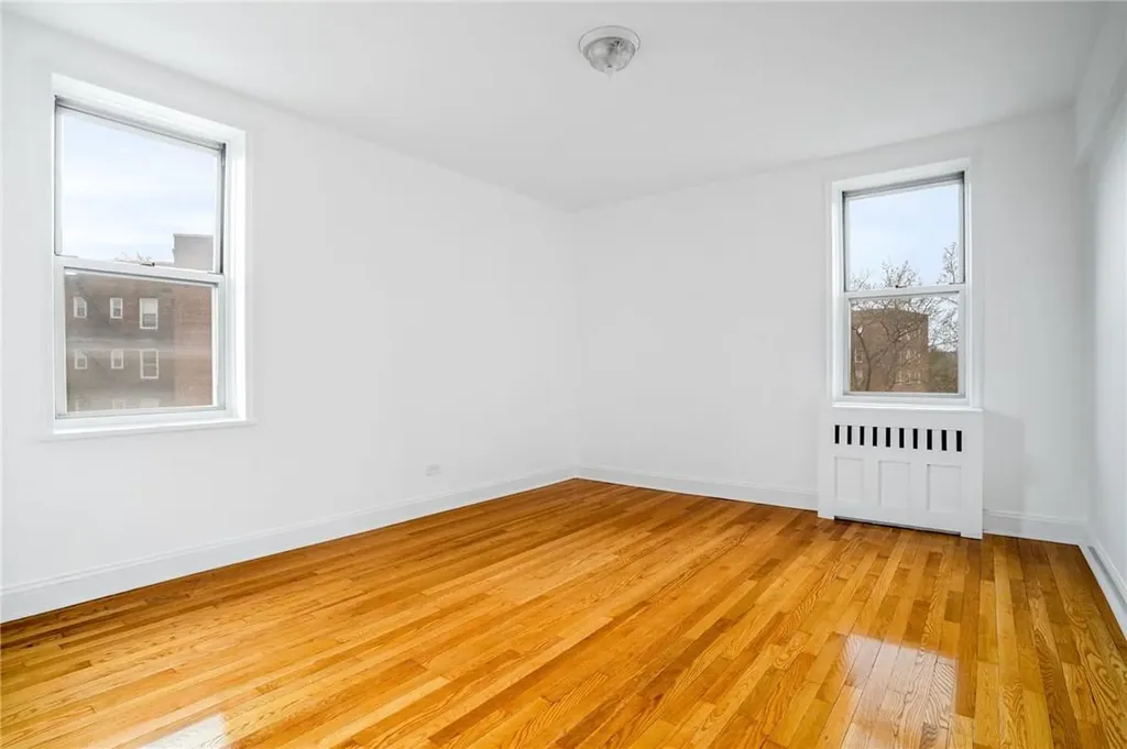 5640 Netherland Avenue Bronx NY 10471