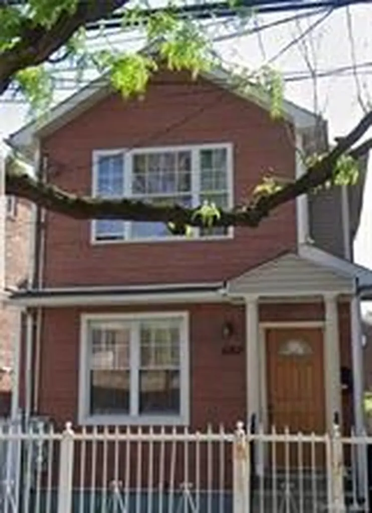 4162 De Reimer Avenue Bronx NY 10466