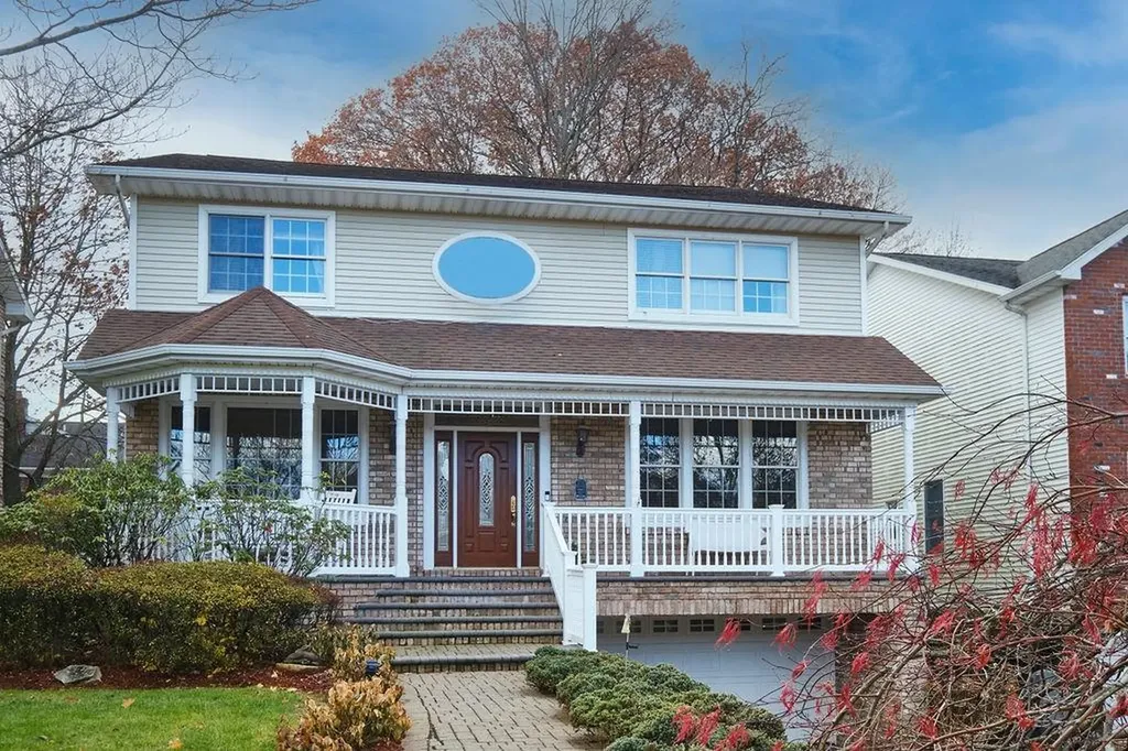 5 Apple Court Eastchester NY 10709