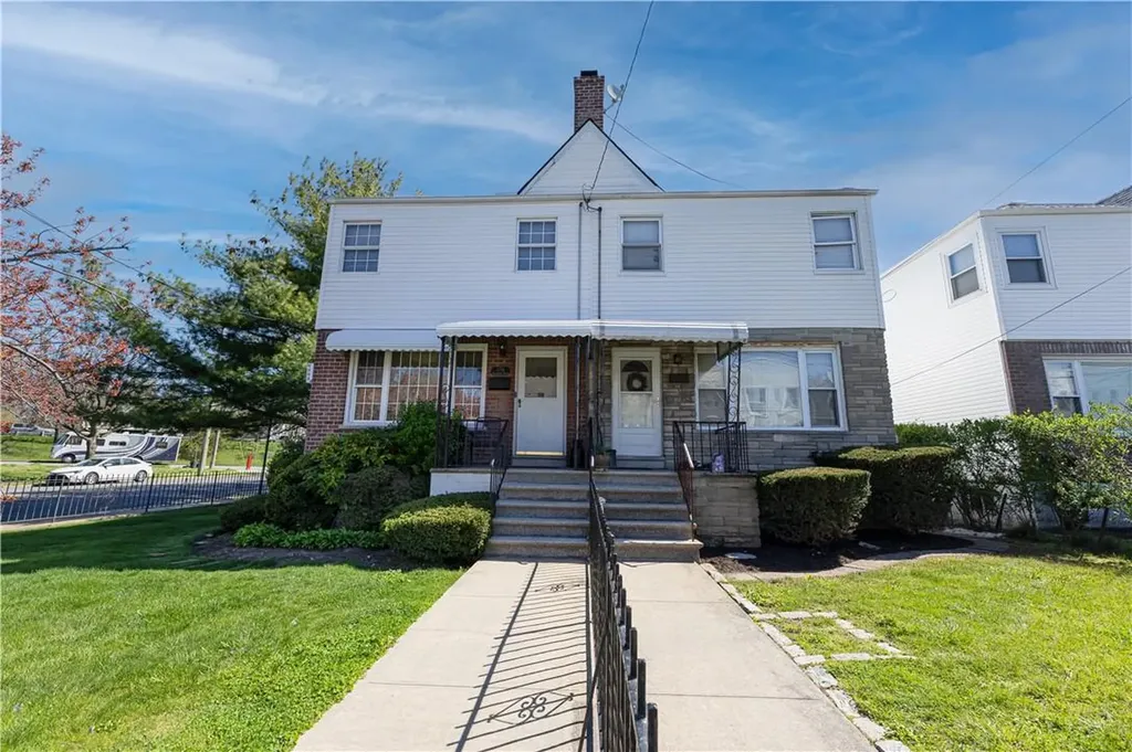 298 Hollywood Avenue Bronx NY 10465