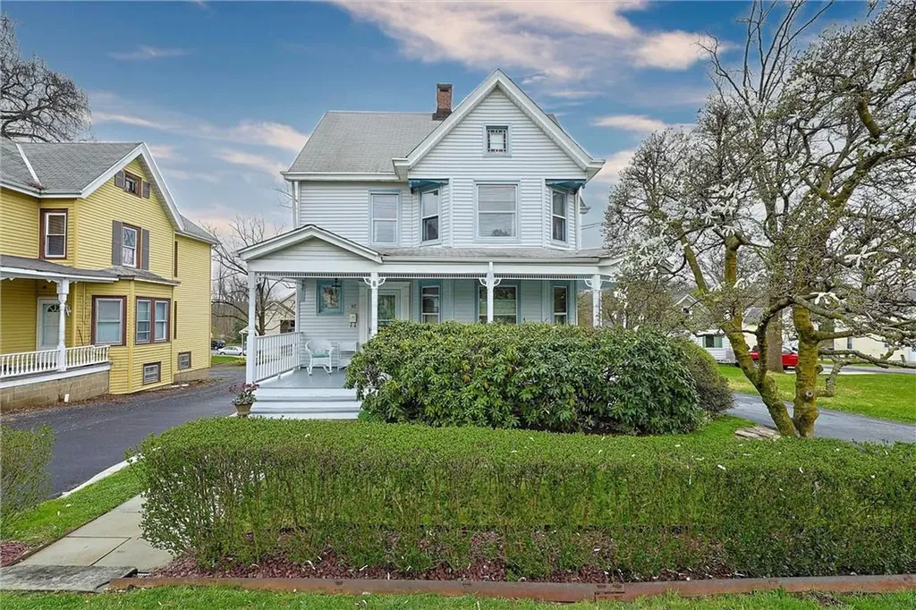 97 N Montgomery Street Walden NY 12586