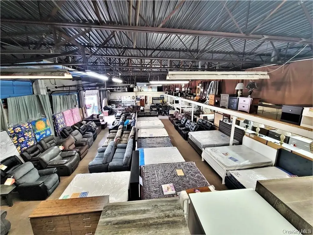 184-186 E Broadway Monticello NY 12701
