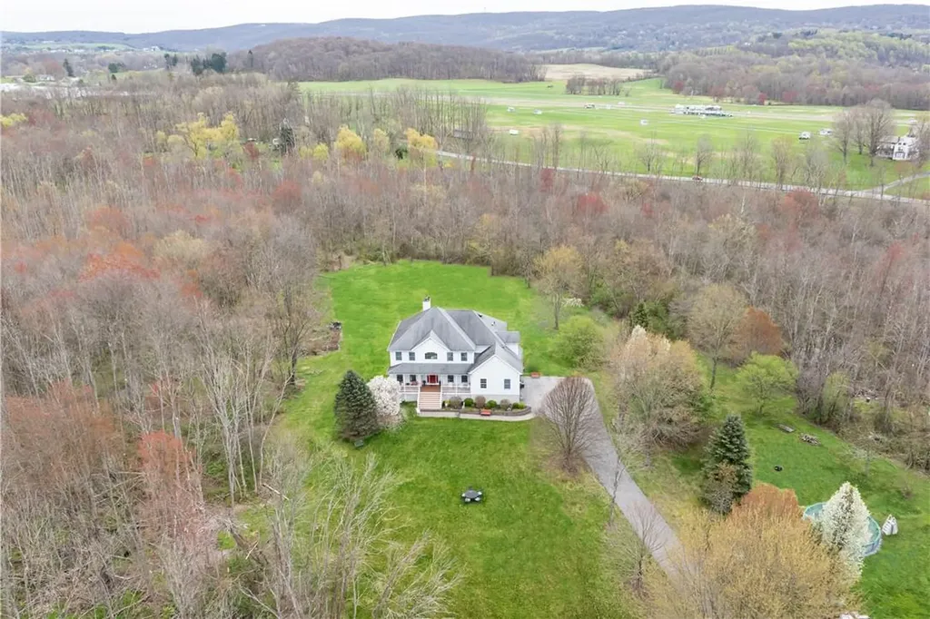 30 Moonlight Drive Stormville NY 12582