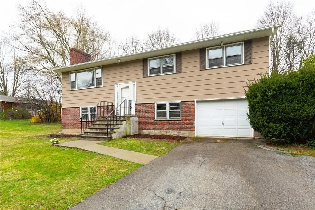 3 Hillman Drive Hyde Park NY 12538