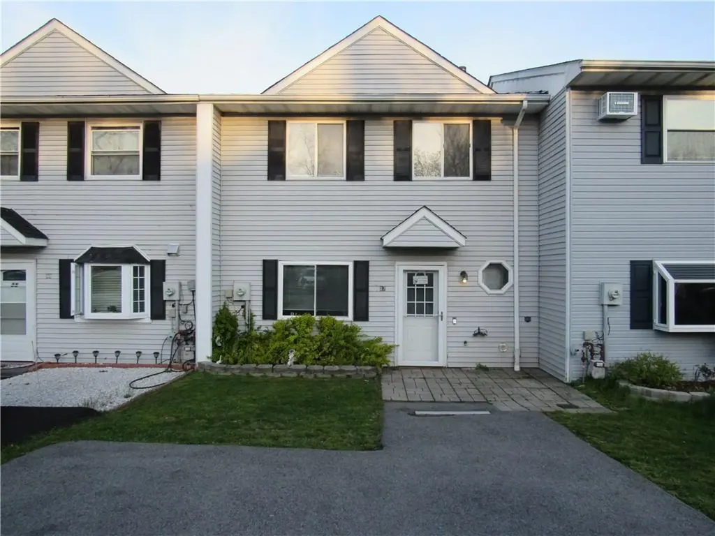 27 Cedar Court Middletown NY 10940