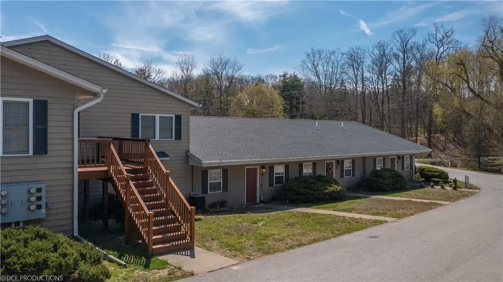 1-18 Willow Way Rhinebeck NY 12572