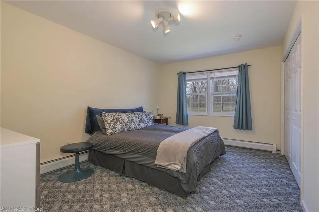 1-18 Willow Way Rhinebeck NY 12572