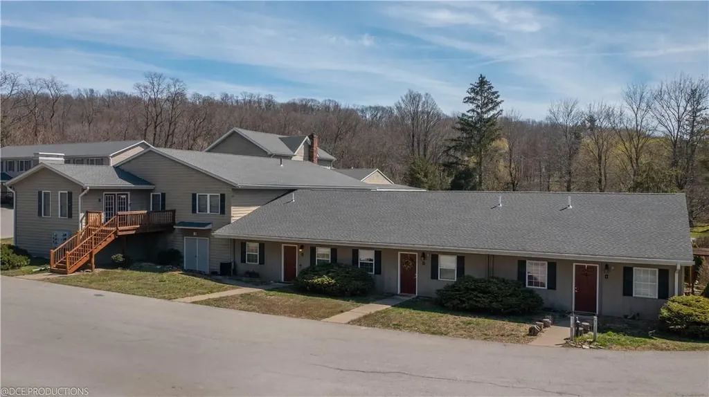 1-18 Willow Way Rhinebeck NY 12572