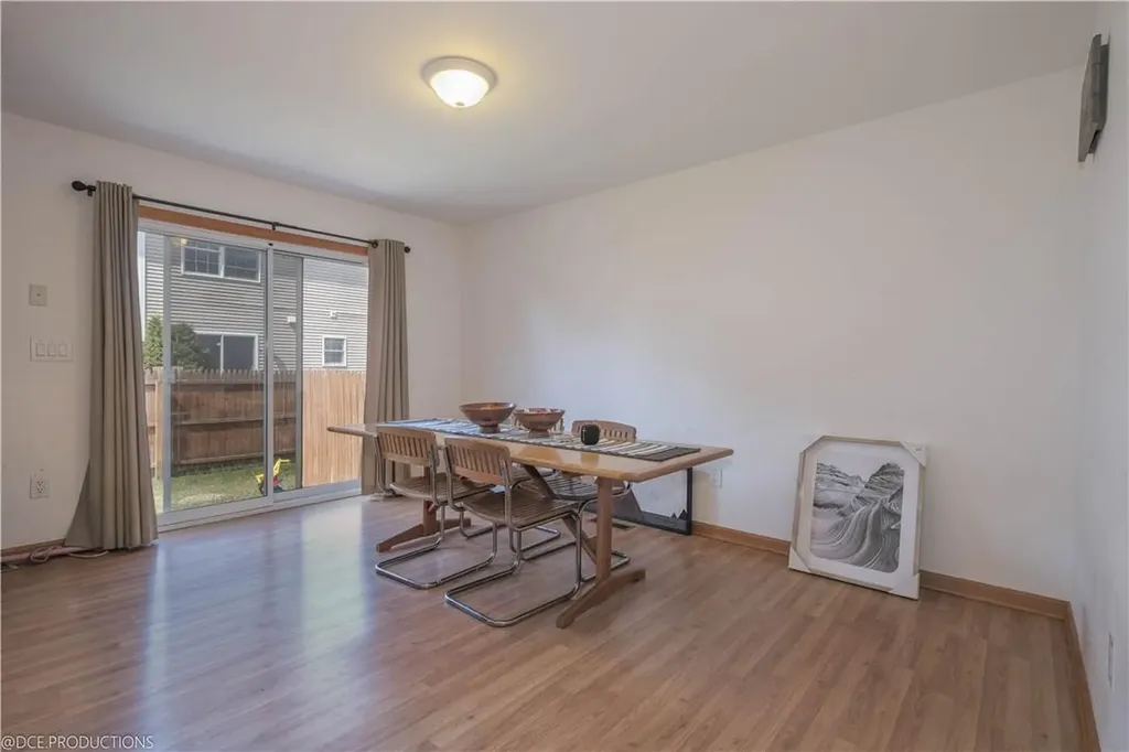 1-18 Willow Way Rhinebeck NY 12572