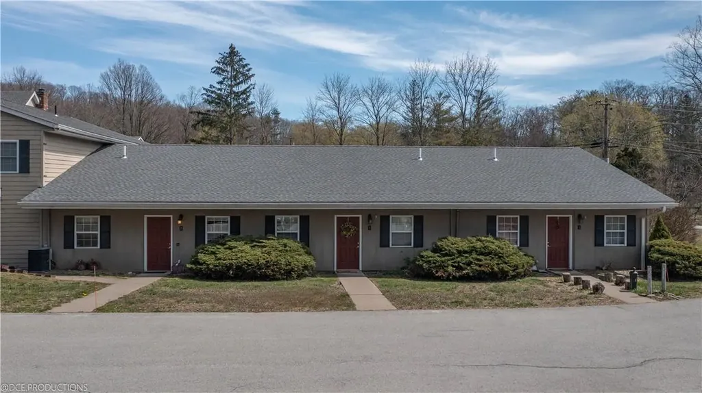 1-18 Willow Way Rhinebeck NY 12572