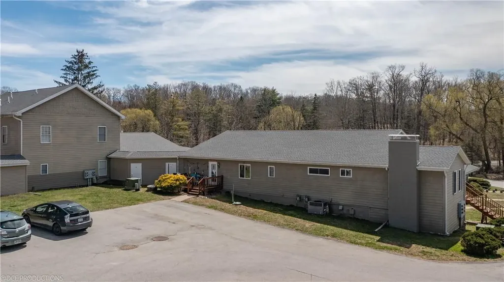 1-18 Willow Way Rhinebeck NY 12572