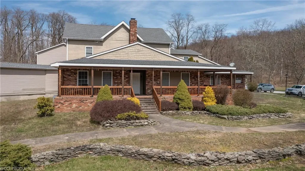 1-18 Willow Way Rhinebeck NY 12572