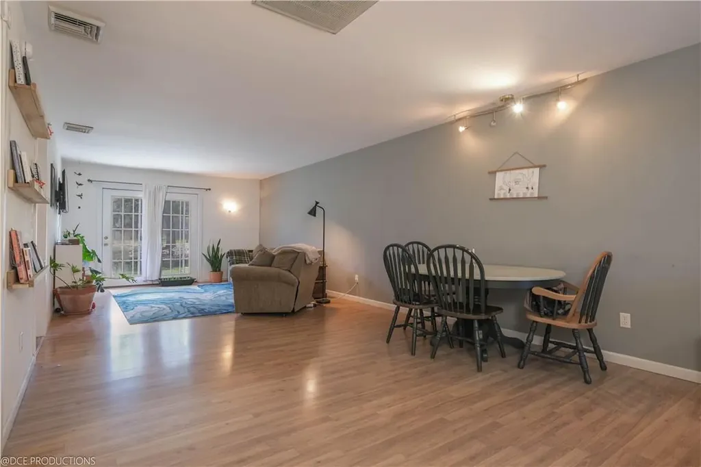 1-18 Willow Way Rhinebeck NY 12572