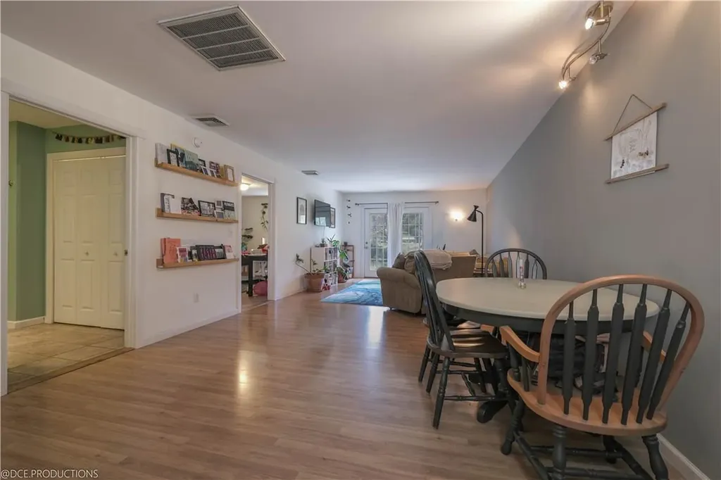 1-18 Willow Way Rhinebeck NY 12572