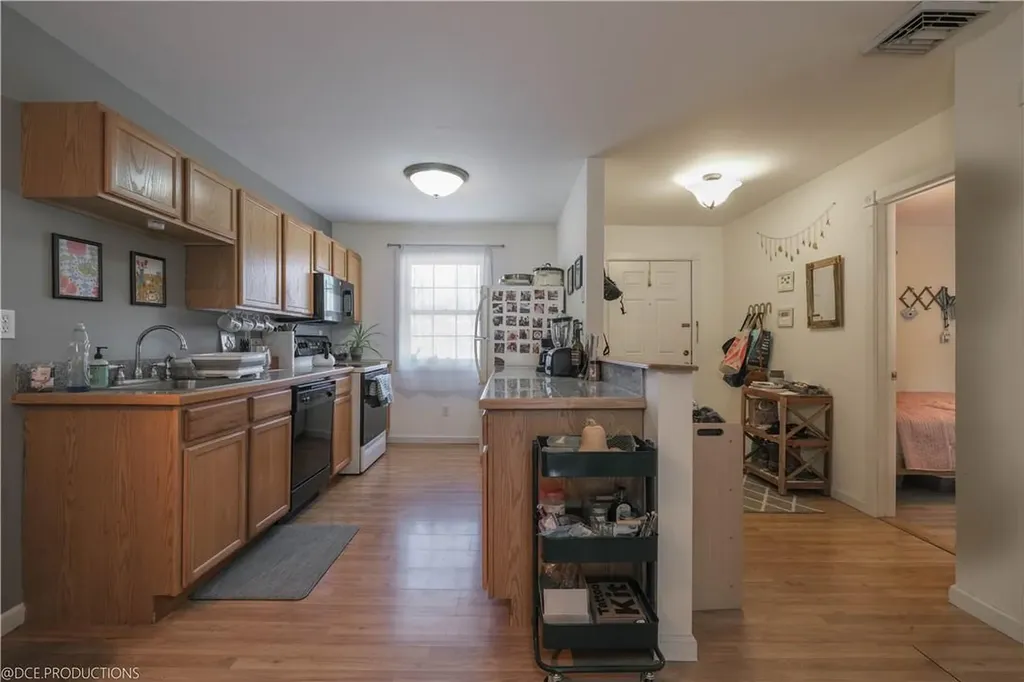1-18 Willow Way Rhinebeck NY 12572