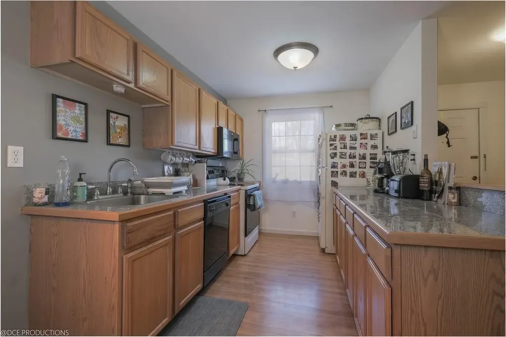 1-18 Willow Way Rhinebeck NY 12572