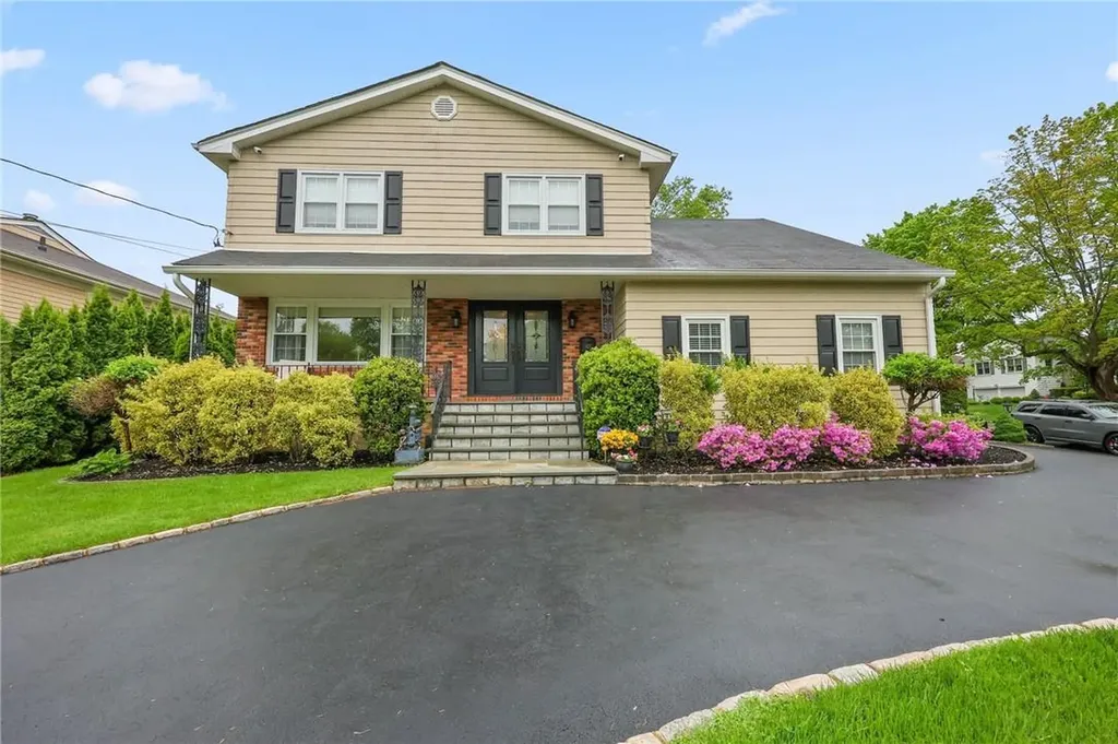 622 Wilmot Road Scarsdale NY 10583