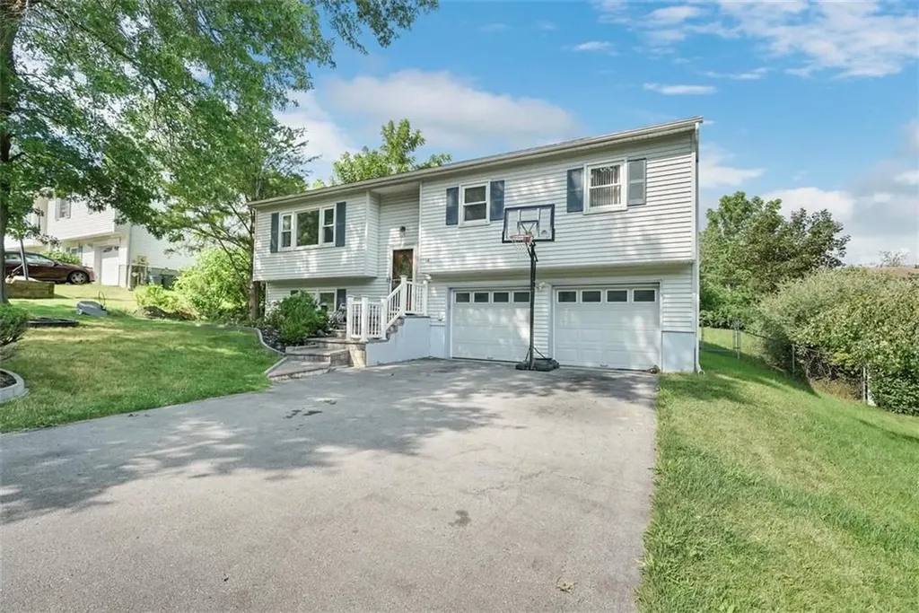 14 Half Hollow Turn Monroe NY 10950