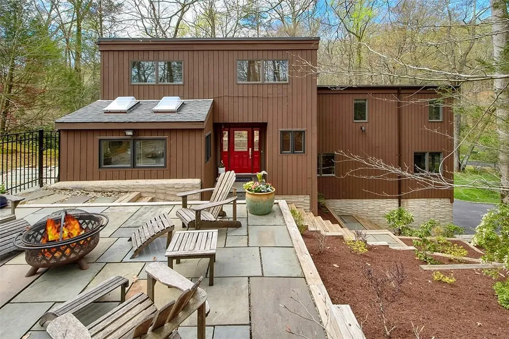2 Attitash Street Chappaqua NY 10514