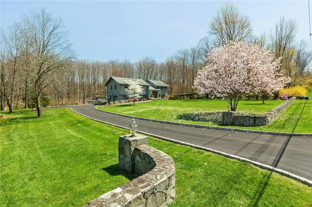 444 Austin Road Mahopac NY 10541