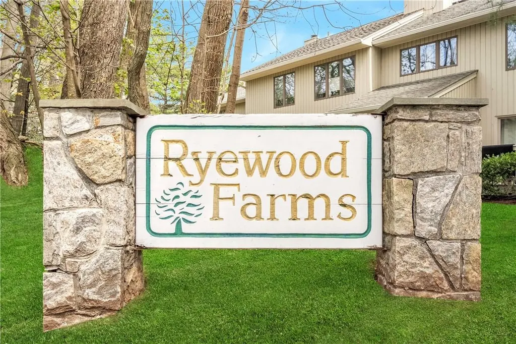 1 Tulip Tree Lane Mamaroneck NY 10543