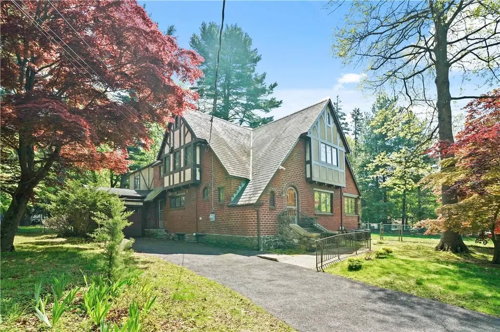 170 Woodlands Avenue White Plains NY 10607