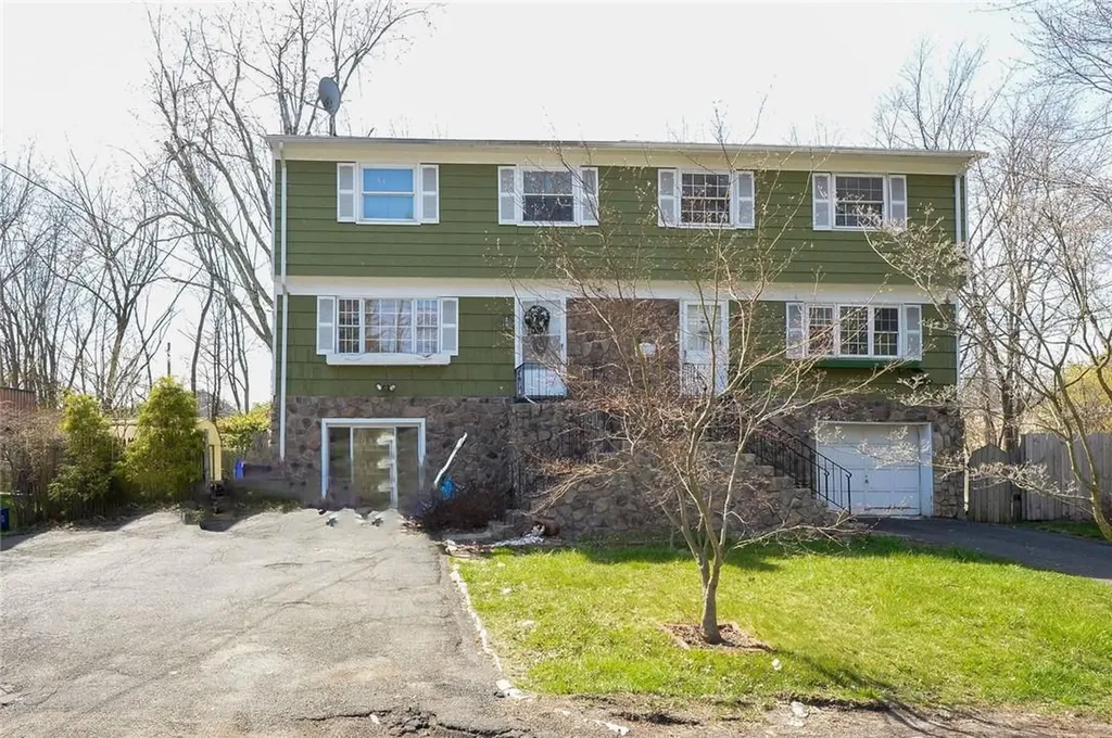 3 Brook Street Spring Valley NY 10977