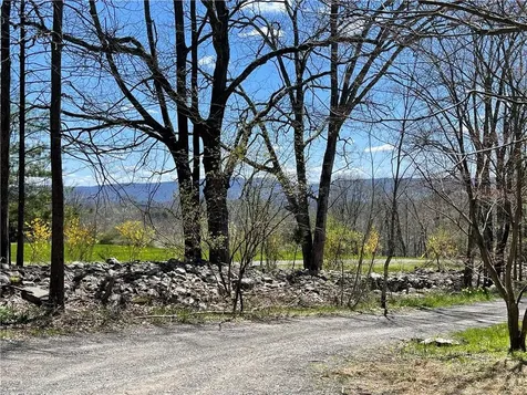 15 Bakertown Road Accord NY 12404